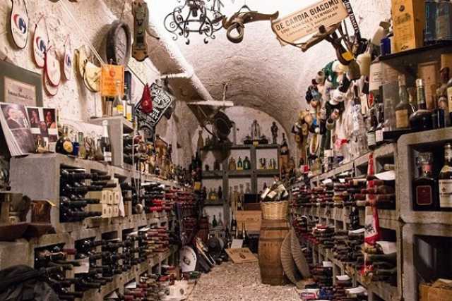 Il museo del vino dell'enoteca De Candia, testimonianza di una Carrassi che non c'� pi�